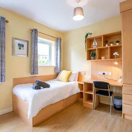 126 - Gort Na Coiribe 4 Bedroom Duplex, By Shortstays Galway Exterior photo