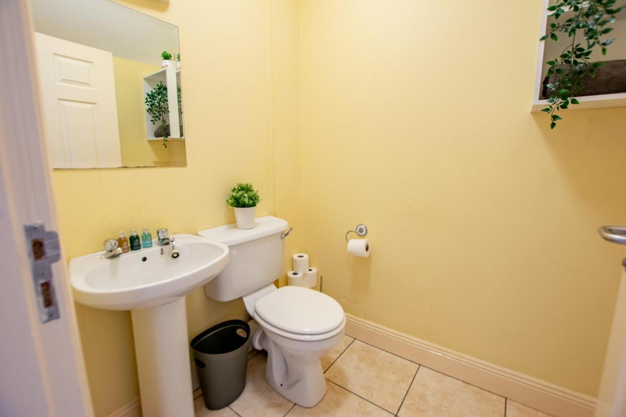 126 - Gort Na Coiribe 4 Bedroom Duplex, By Shortstays Galway Exterior photo