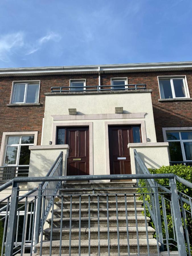 126 - Gort Na Coiribe 4 Bedroom Duplex, By Shortstays Galway Exterior photo