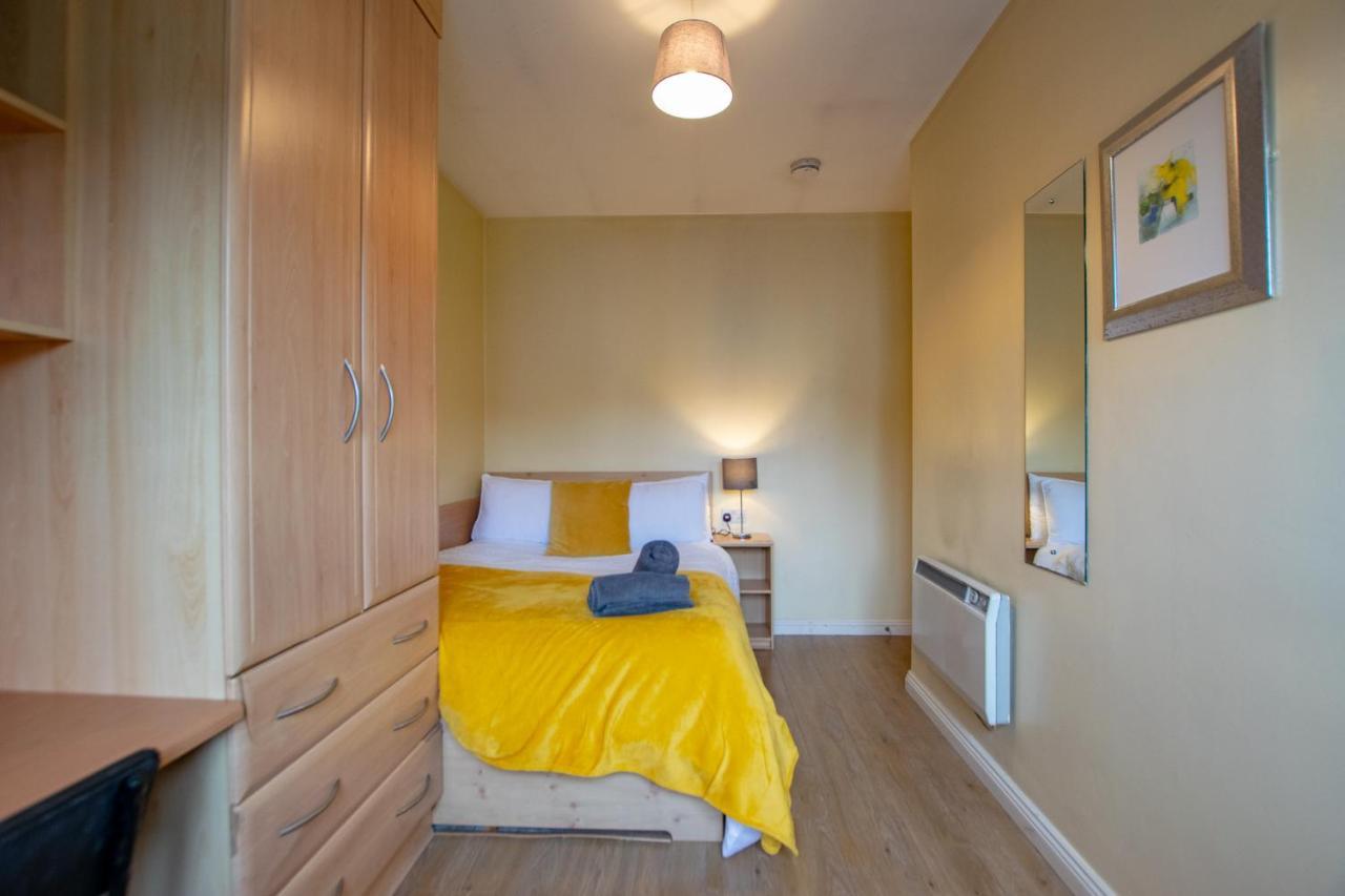 126 - Gort Na Coiribe 4 Bedroom Duplex, By Shortstays Galway Exterior photo